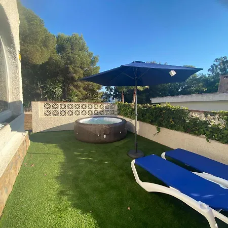 Independent House El Bosque
