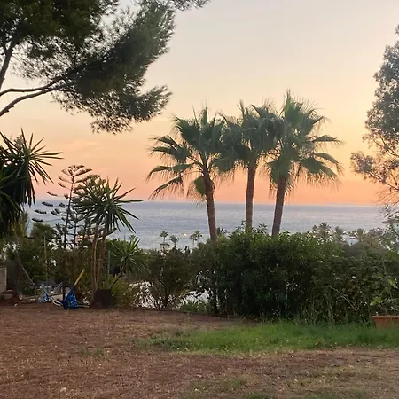 Holiday home Independent House El Bosque