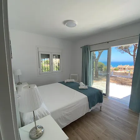 Independent House El Bosque